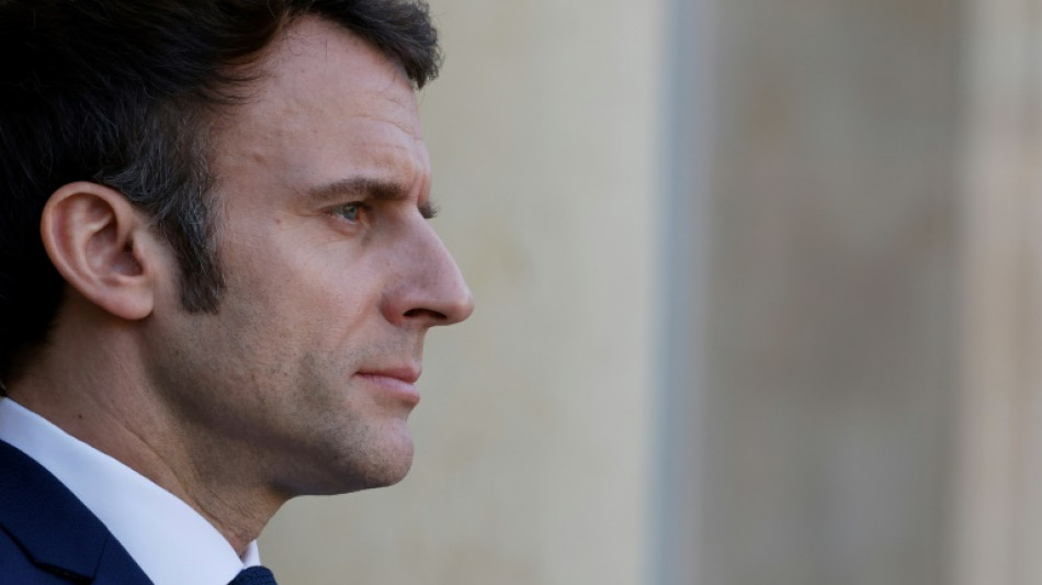 Pr&eacute;sidentielle: Macron lance une campagne &eacute;clair en vue d'un second mandat
