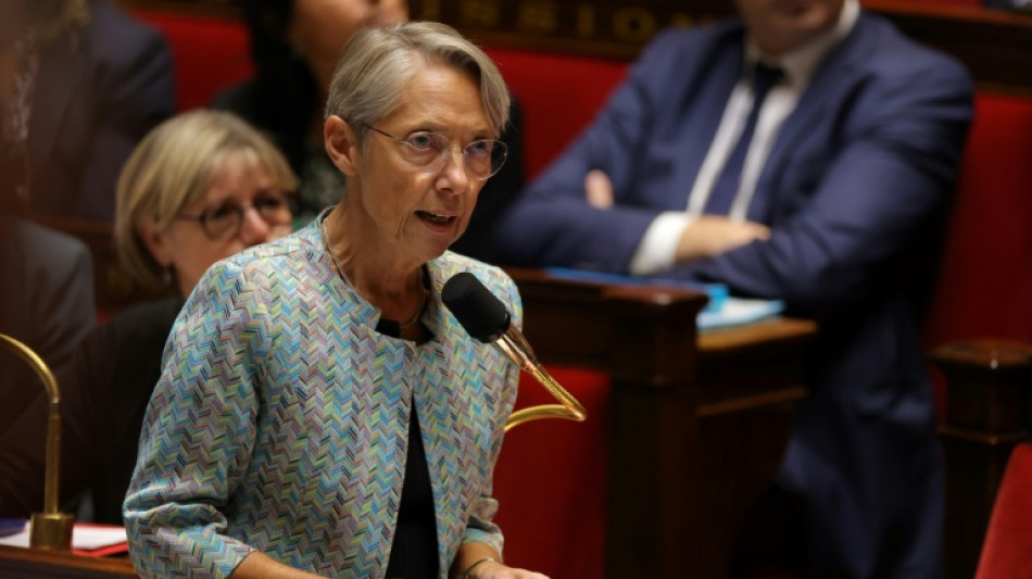 Budget: Borne pr&eacute;pare le terrain d'un 49.3 imminent face au "blocage" des oppositions