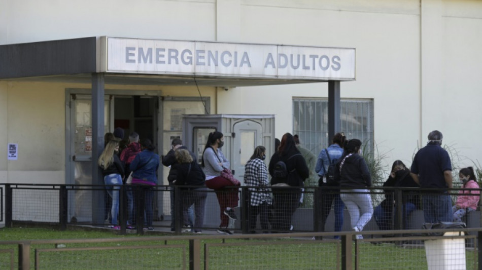 Argentina busca cobrar a extranjeros por salud y educaci&oacute;n p&uacute;blica