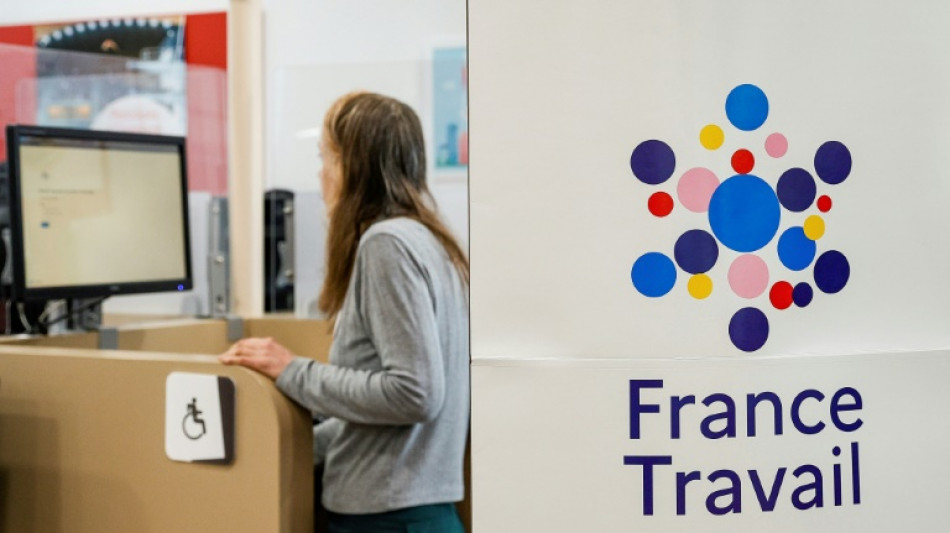 Forte hausse du ch&ocirc;mage en France sur fond de difficult&eacute;s &eacute;conomiques