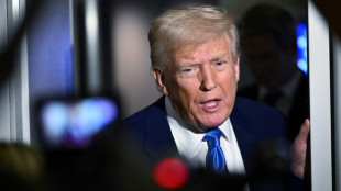 El p&aacute;nico burs&aacute;til por los aranceles de Trump desploma las bolsas asi&aacute;ticas