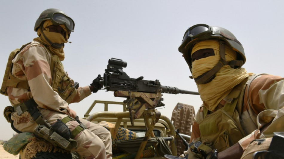 Comandantes militares da &Aacute;frica Ocidental se re&uacute;nem para eventual interven&ccedil;&atilde;o no N&iacute;ger