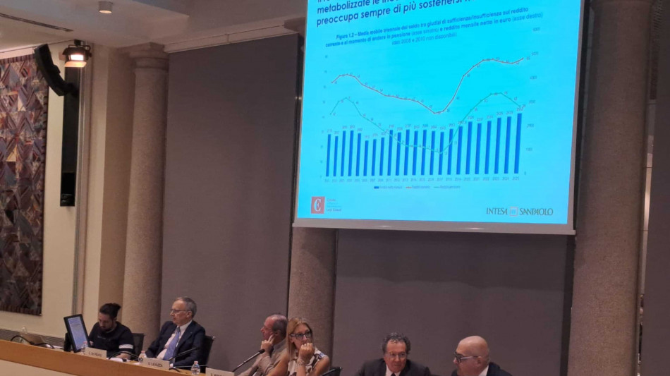 I risparmiatori salgono al 58%, priorit&agrave; previdenza e casa