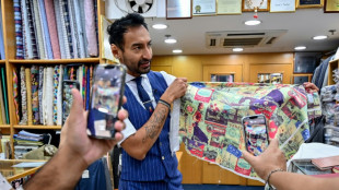 A Hong Kong, les tailleurs se r&eacute;inventent pour survivre &agrave; la pand&eacute;mie