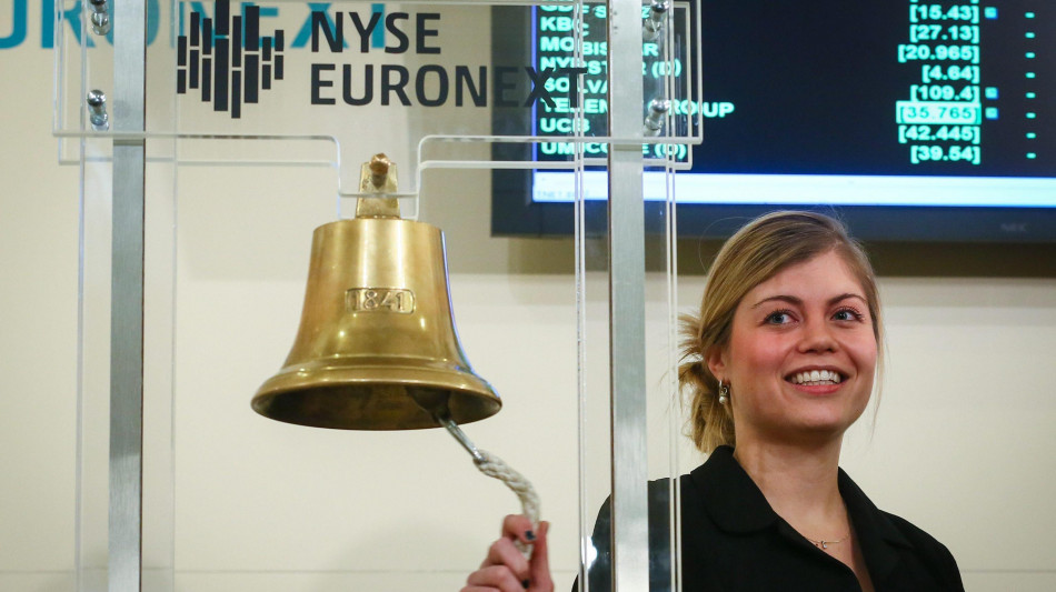 Borsa: Europa apre contrastata, Parigi -0,03%, Londra +0,1%