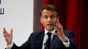 Aux confins de Gaza, Macron appelle &agrave; une reprise rapide de l'aide humanitaire