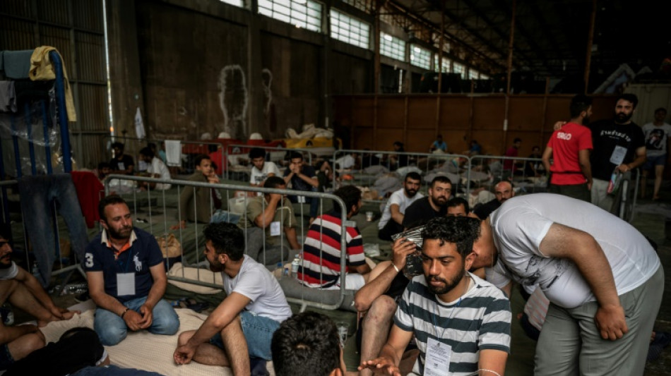 Nach Schiffsungl&uuml;ck vor Griechenland schwindet Hoffnung auf Rettung &Uuml;berlebender