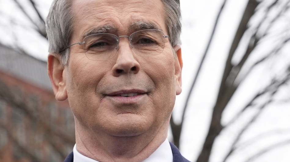 Bessent, allinearsi con la Cina è come tagliarsi la gola