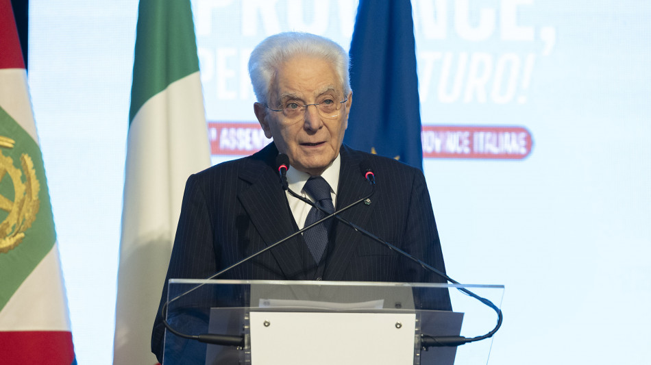 Mattarella, è tempo di iniziative di pace nel Mediterraneo