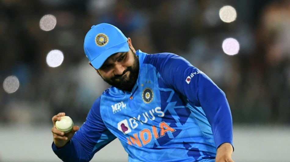 Rohit backs Kumar as India look to fix T20 bowling