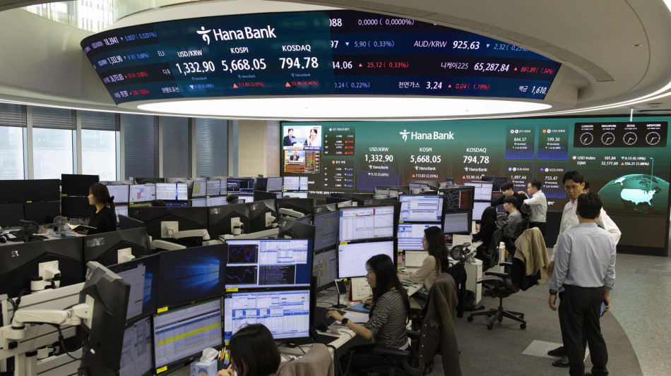 Borsa: l'Asia chiude in calo con i timori per l'intelligenza artificiale
