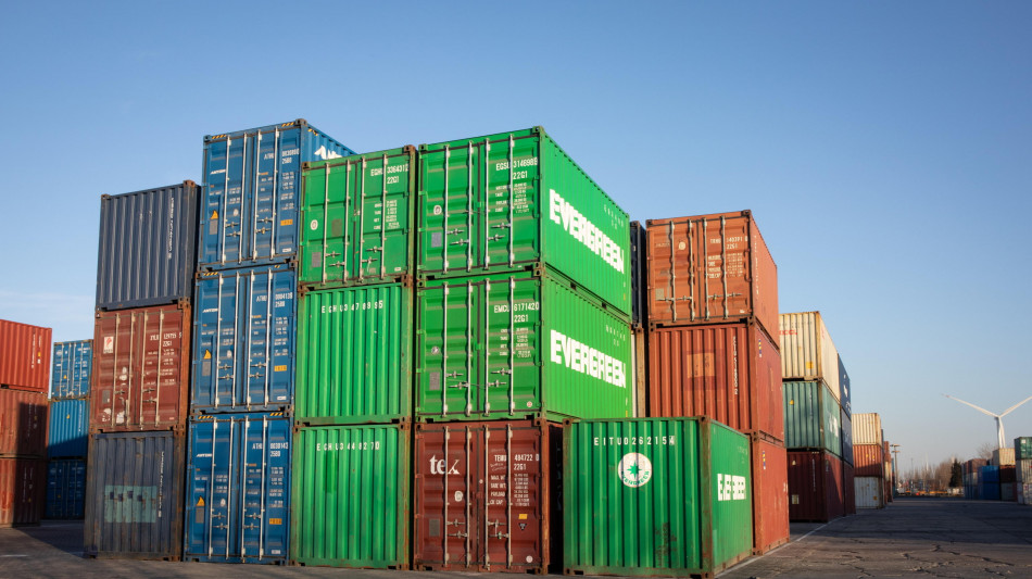 Pechino alza i dati agli Usa dal 34% all'84%