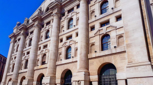 Borsa: Milano chiude in lieve rialzo, +0,08%