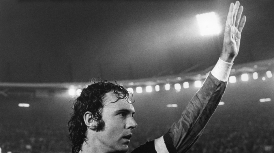 Los muniqueses desaf&iacute;an al fr&iacute;o para homenajear a su 'Kaiser' Beckenbauer