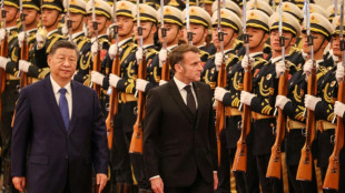Ukraine, commerce... Macron presse Xi, qui refuse toute responsabilité dans la guerre