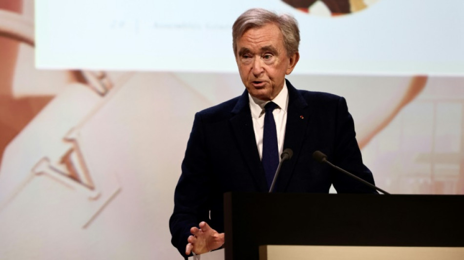 LVMH espère un accord sur les droits de douane et veut rassurer sur la succession du PDG