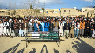 El balance de la toma de rehenes en un tren en Pakist&aacute;n aumenta a 31 muertos