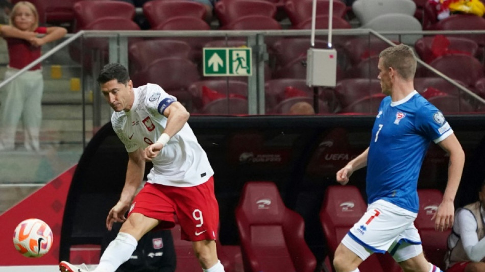 Pol&ocirc;nia de Lewandowski vai enfrentar Est&ocirc;nia em mar&ccedil;o, pela repescagem da Euro-2024