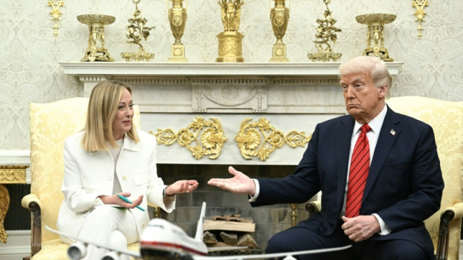 Trump dice que firmará el acuerdo sobre los minerales con Ucrania el "próximo jueves"