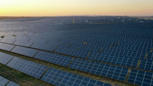 La paradoja energética china, un récord de las renovables pero sigue manteniendo el carbón