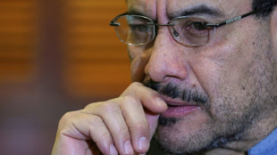 Senador denuncia amea&ccedil;as de morte ap&oacute;s condena&ccedil;&atilde;o de ex-presidente Uribe na Col&ocirc;mbia