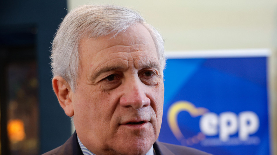 Tajani, Fi un partito democratico, facciamo pure il Congresso