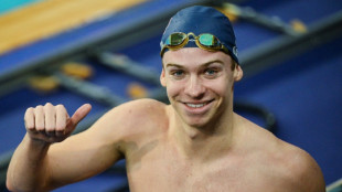 En Coupe du monde en Asie, L&eacute;on Marchand savoure un peu de normalit&eacute;